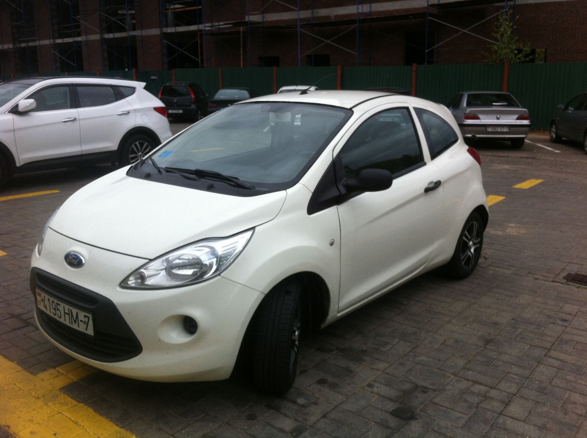 Прокат авто в новосибирске без водителя посуточно. Ford ka 2009 Center Console. Грузопрокат Форд.